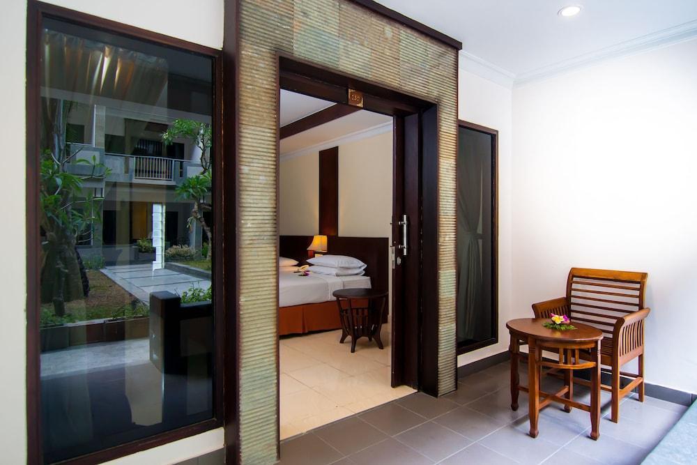 Champlung Mas Hotel Legian Экстерьер фото