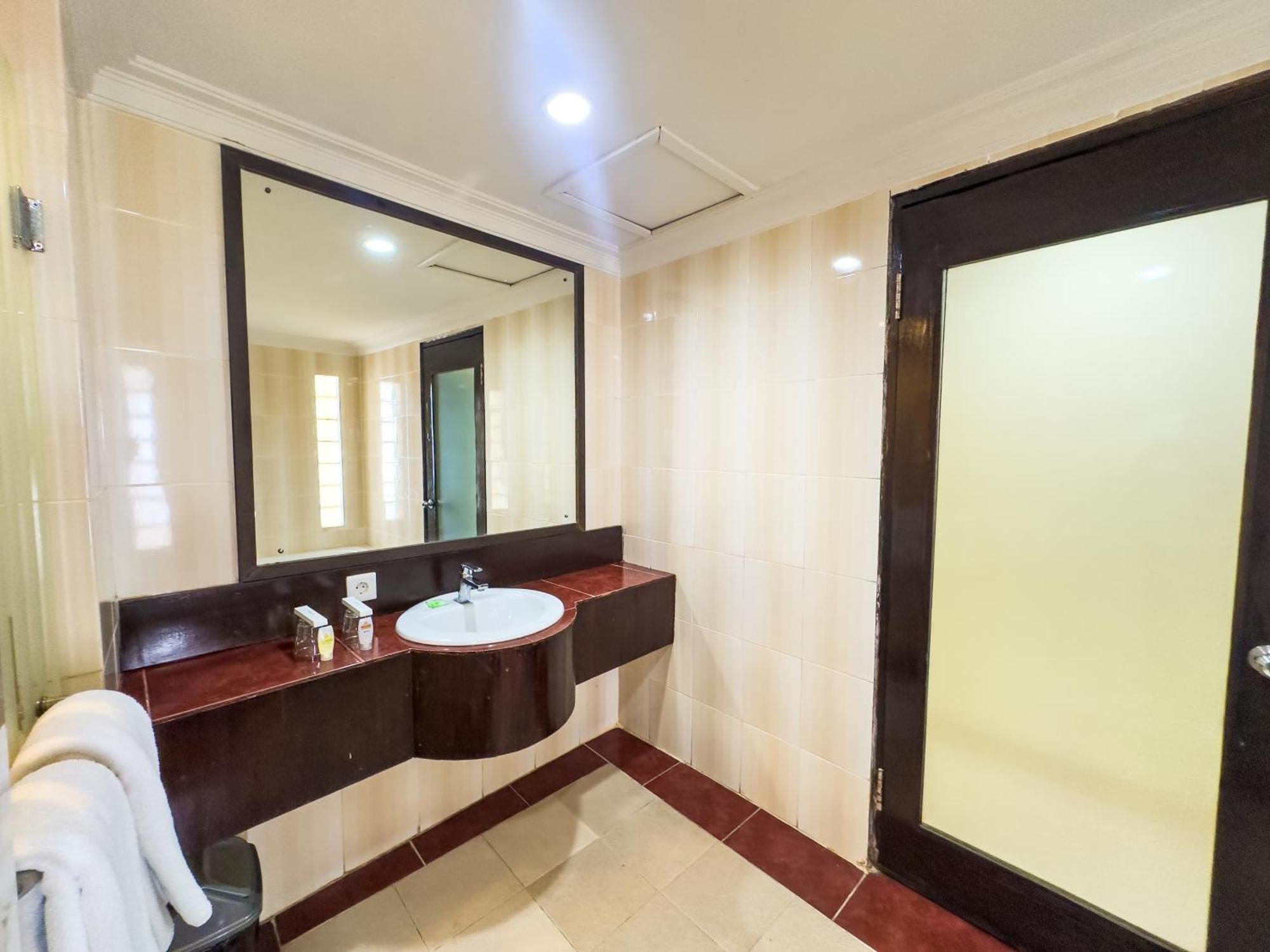 Champlung Mas Hotel Legian Экстерьер фото